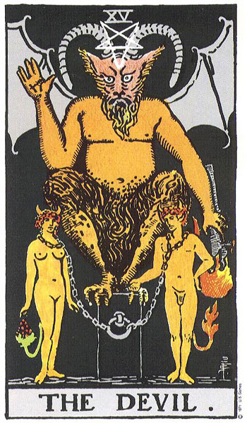 恶魔居高临下坐着，前方两人被松垮的锁链连着